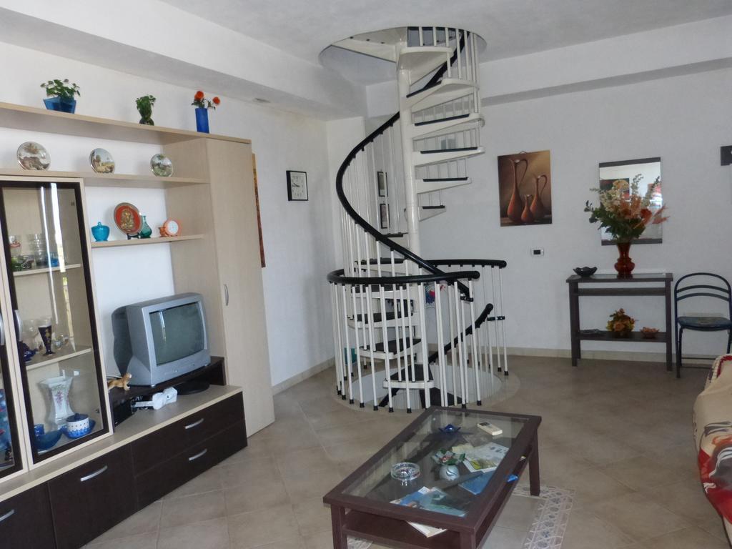 Guest House Mary Марцамеми Екстериор снимка